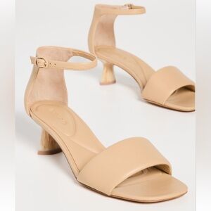 Vince Pepe leather kitten heel sandals blonde sz 10 buttery soft comfort office